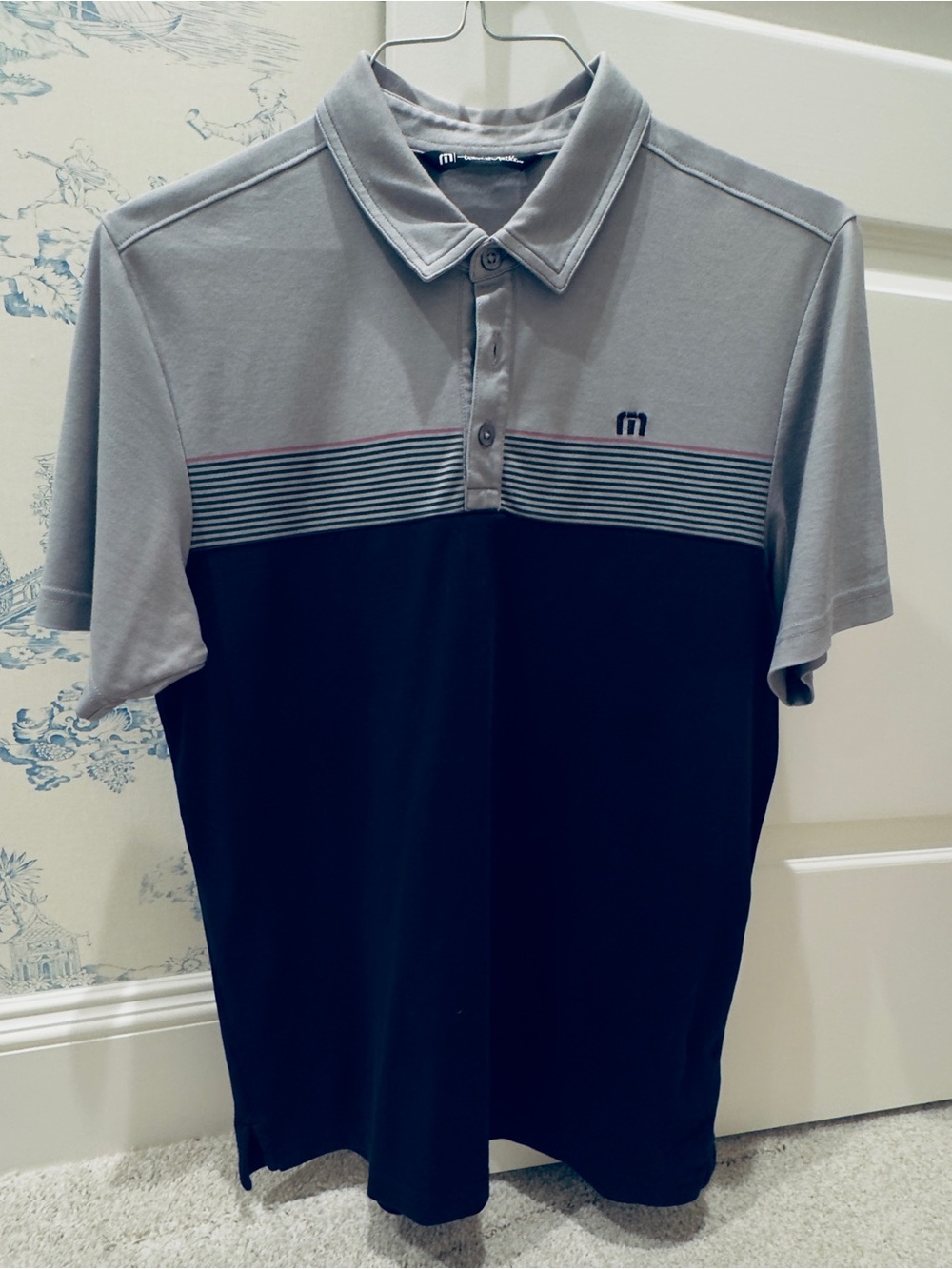 Men's golf Shirt with Stripe Detail